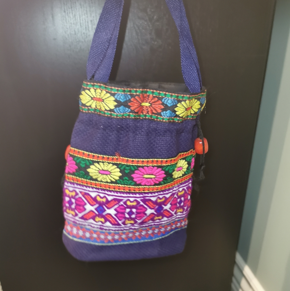 Handmade Flowers pattern buckle bag